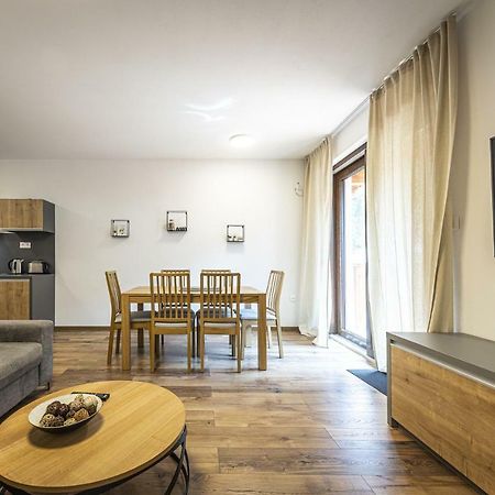 Apartmanovy Dom Poludnica - Chopok Juh Hotel Tale Eksteriør billede