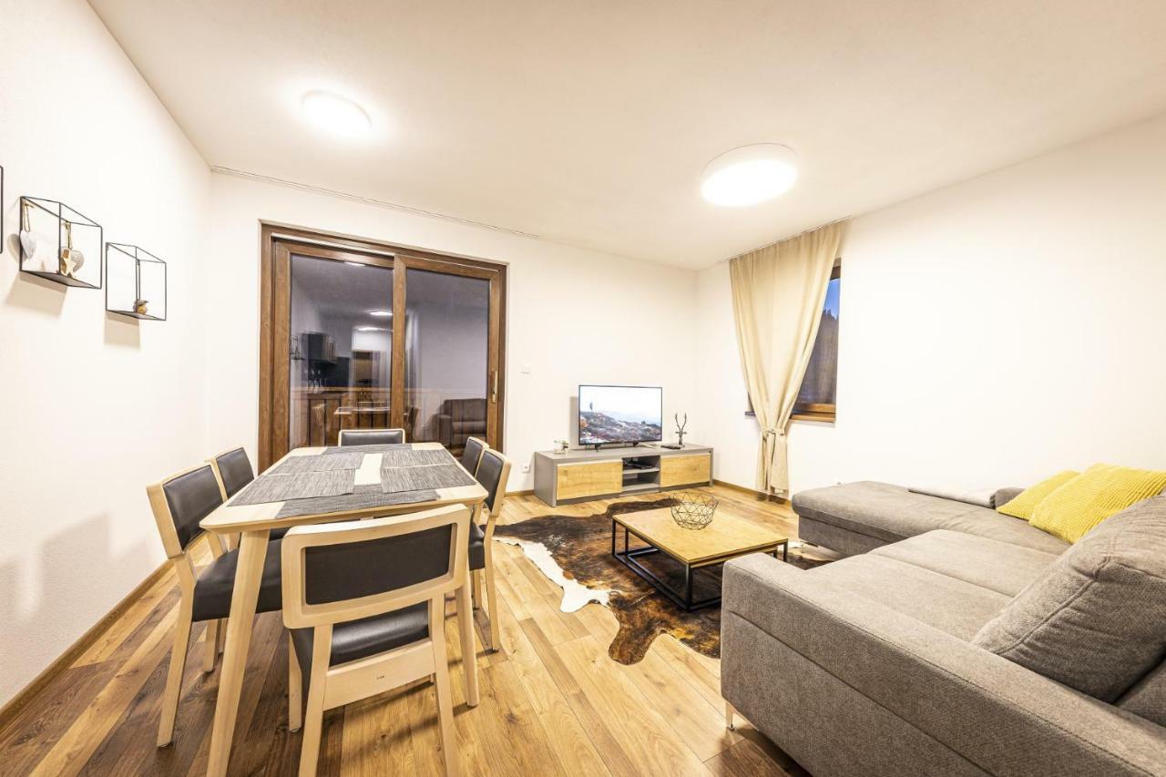 Apartmanovy Dom Poludnica - Chopok Juh Tale Eksteriør billede