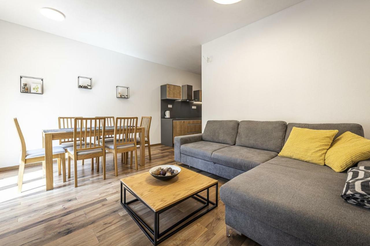 Apartmanovy Dom Poludnica - Chopok Juh Tale Eksteriør billede