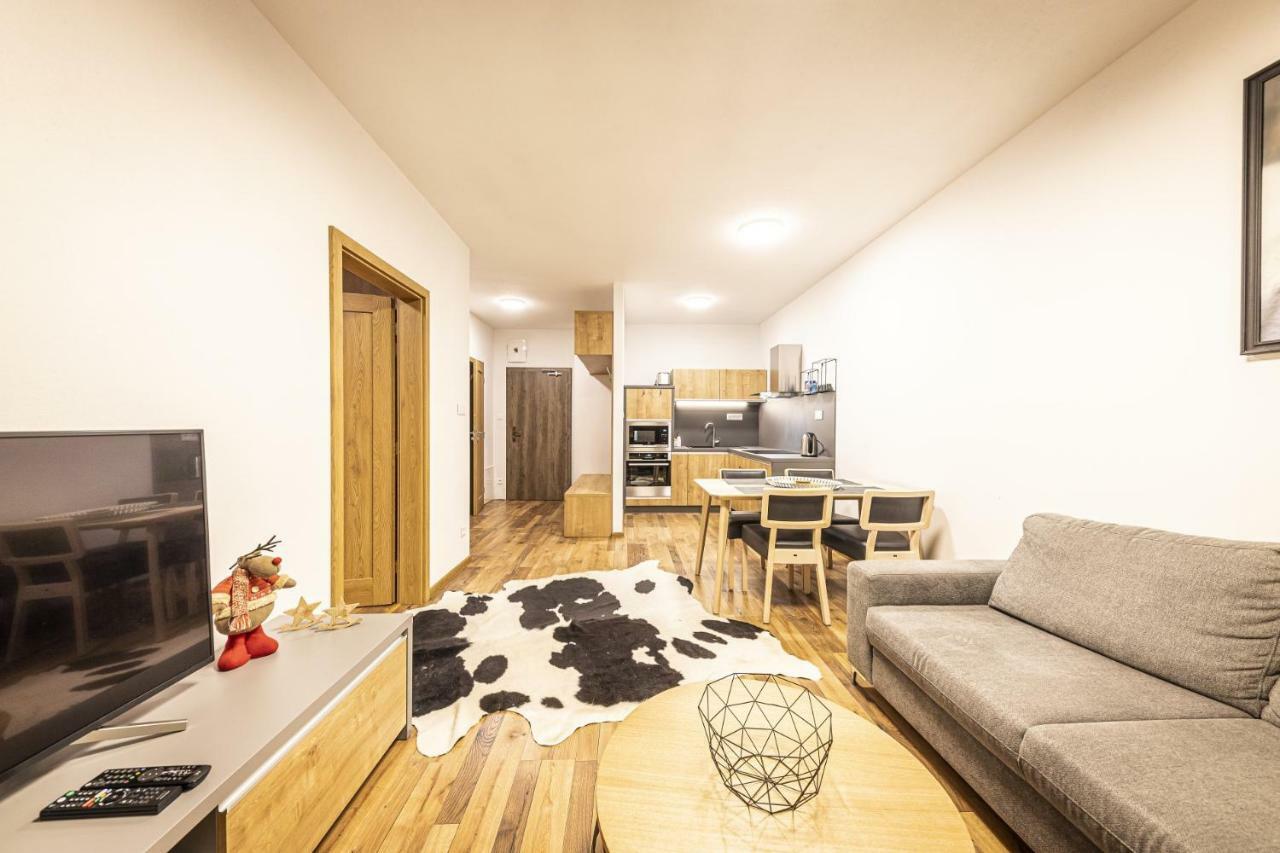 Apartmanovy Dom Poludnica - Chopok Juh Tale Eksteriør billede